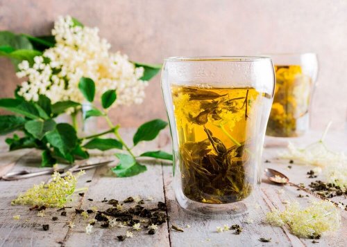 Remedies for allergies: Elderflower infusion.