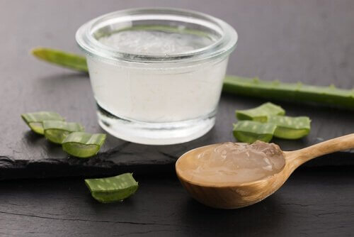 You can use aloe vera to control ulcerative colitis.