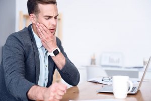 Five Home Remedies to Soothe Jaw Pain
