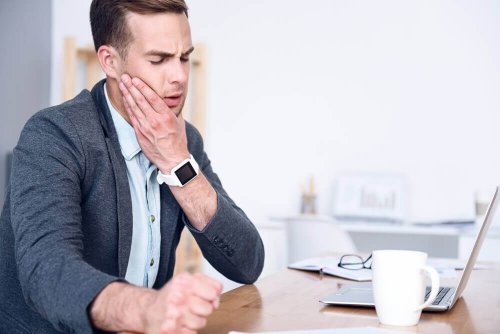 Five Home Remedies to Soothe Jaw Pain