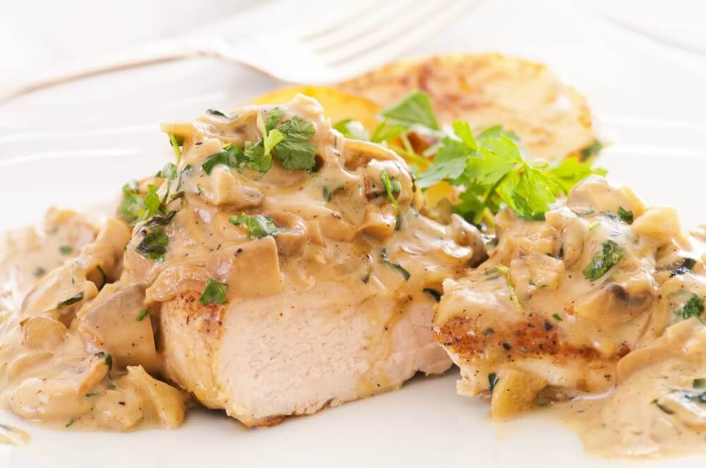 Delicious Chicken Breasts in Cheese Sauce