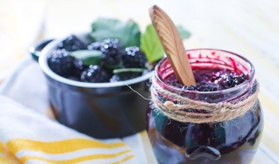 Three Recipes for Sugar-Free Homemade Jelly