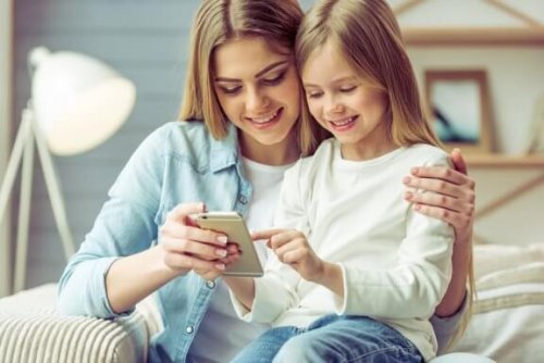 5 Pros and 5 Cons of Smartphone Use in Children