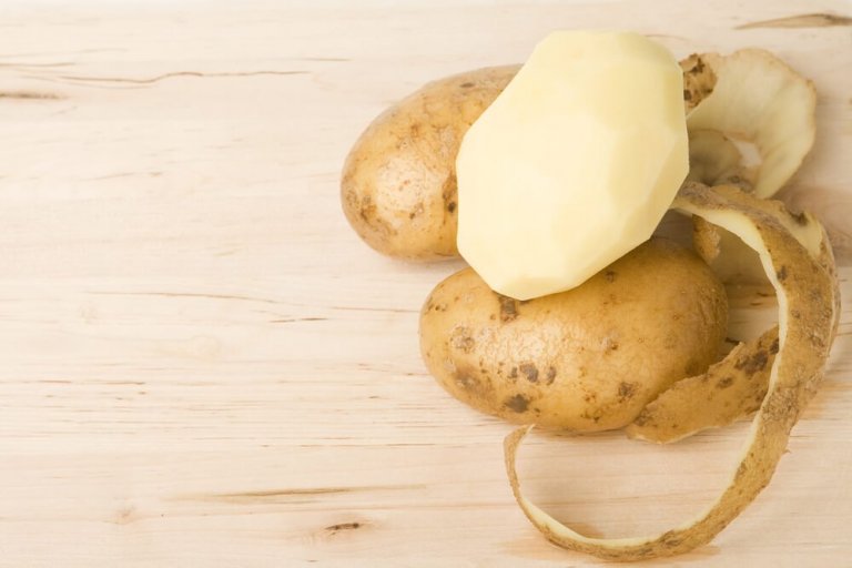 Four Remedies with Potato Peels You Must Try