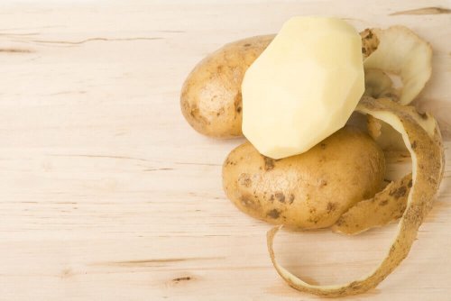 Four Remedies with Potato Peels You Must Try