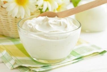 A bowl of heavy cream.