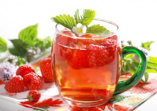 Raspberry and mint infusion