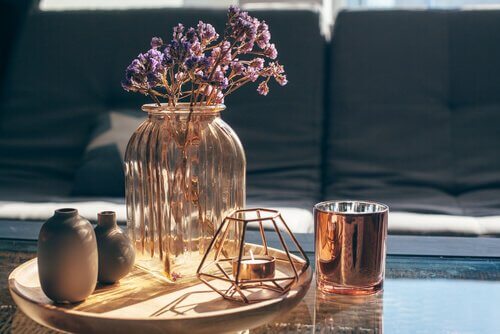 Rice and vinegar is a great way to clean glass vases.