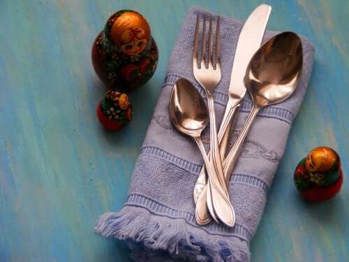 Creative Ways to Recycle Old Cutlery