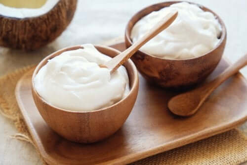 Bowls of yogurt low-calorie salad dressing.