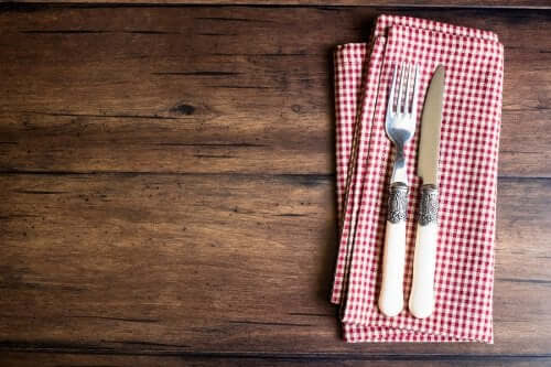Make a Handmade Cutlery Holder with Dishcloths