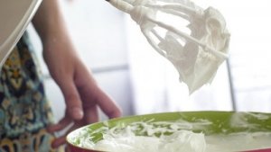 Learn How to Make Five Vegetable-Based Liquid Creams