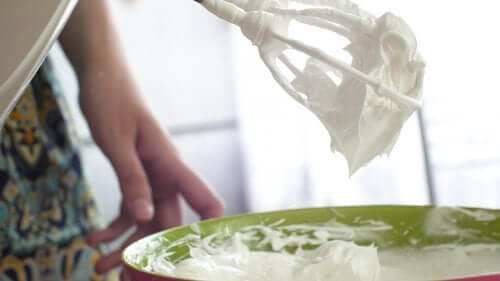 Learn How to Make Five Vegetable-Based Liquid Creams