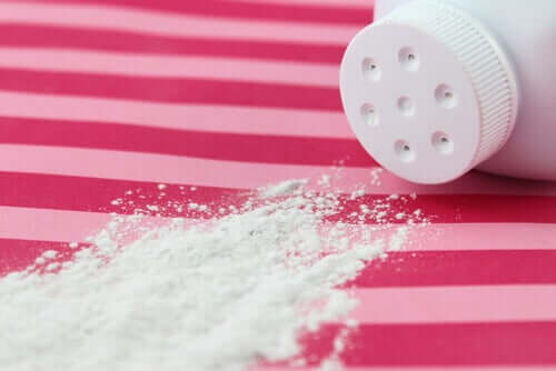 Talcum powder.