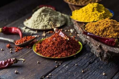 5 Natural Spices to Help Combat Knee Pain