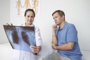 Pleurisy: Symptoms, Causes, and Treatment