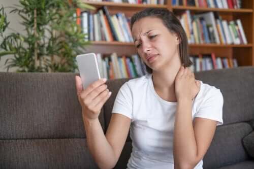 Text Neck Syndrome: Prevention