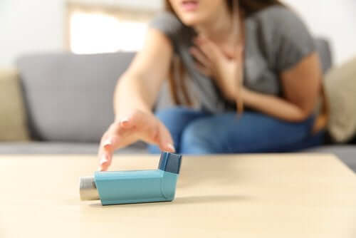Acute Severe Asthma: Symptoms and Treatment