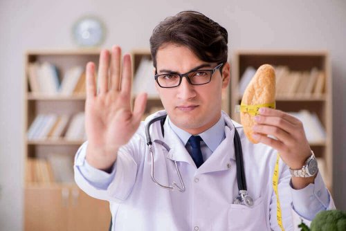 A nutritionist telling their patient to avoid bread.