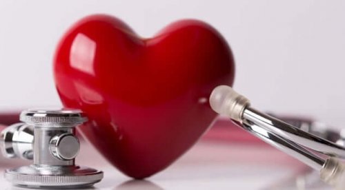 A plastic heart.