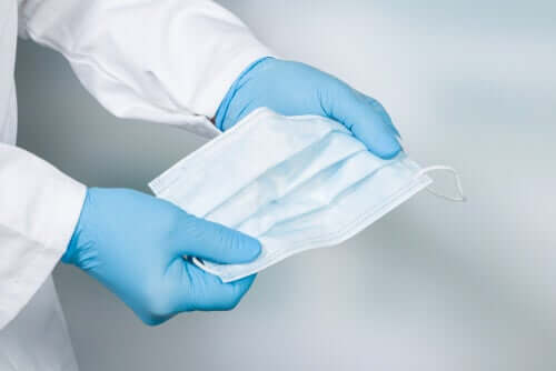 How to Put On and Take Off Disposable Gloves