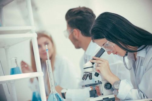 Vitamins and Melatonin in the Fight Against Coronavirus
