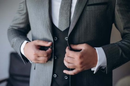 groom's suit