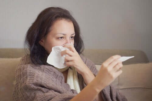 How To Differentiate Between Coronavirus and Allergies