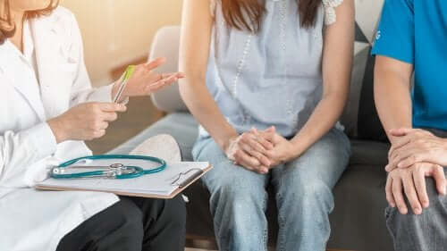 couple discussing in vitro fertilization