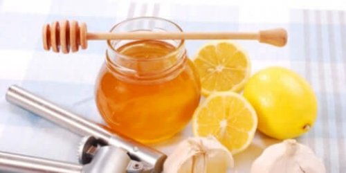 Honey and lemon natural remedies