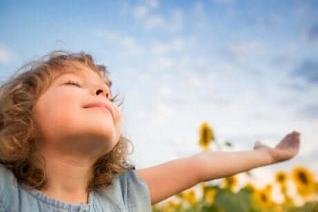 Kid with open arms.
