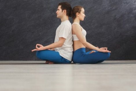 Couples Yoga: A Way to Strengthen Your Relationship - Step To Health