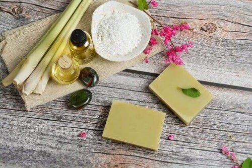 The Science-Backed Health Benefits of Citronella