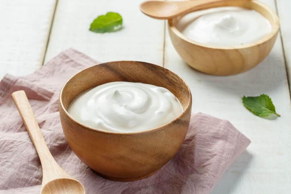 Natural yogurt for chidlren.