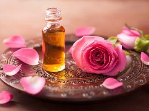 Rose oil to protect your hair from the sun