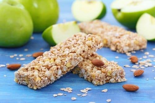 Homemade energy bars with green apples.