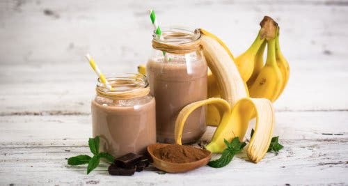 Banana, oat, and cacao smoothie.