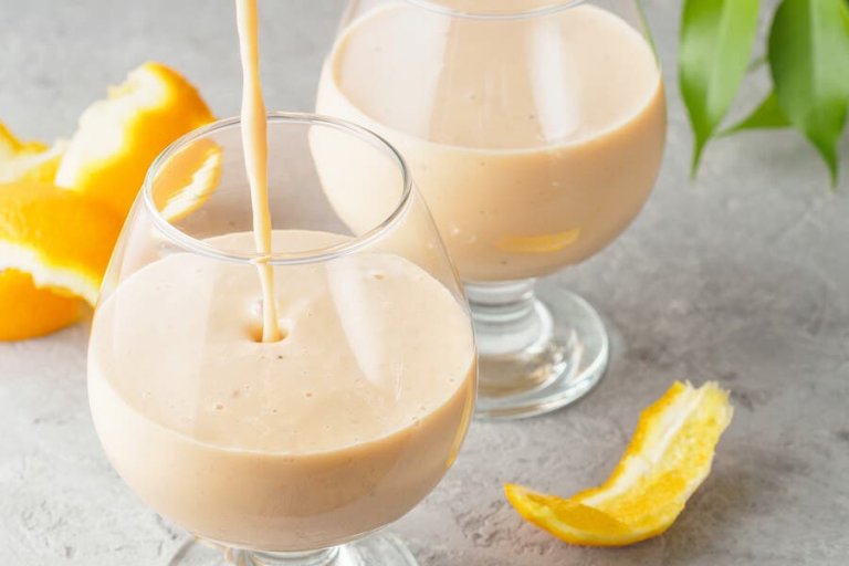 Citrus Smoothie with Turmeric To Strengthen Your Defenses