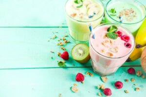 5 Energizing Fruit Smoothies