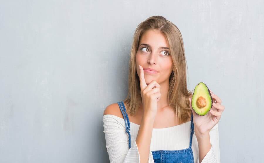 Why You Shouldn't Eat Excessive Amounts of Avocado - Step To Health