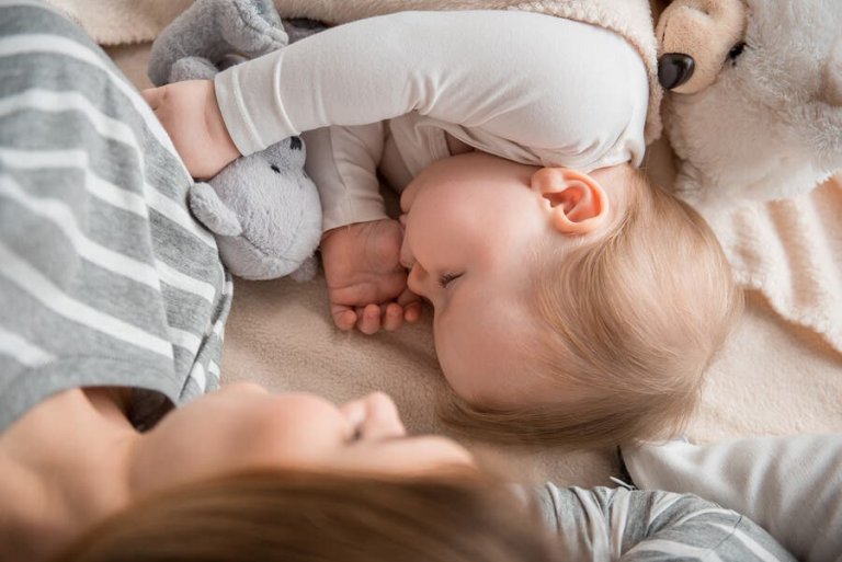 Is It Good for Children to Co-sleep with Their Moms?