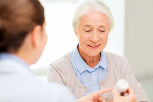 An old woman at the doctor.