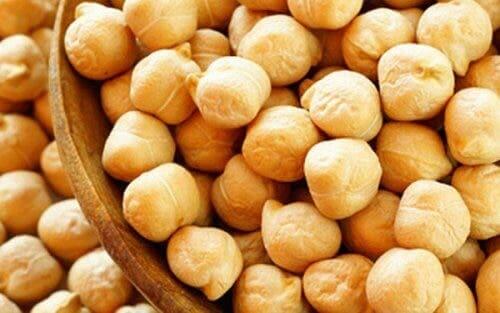 A pile of chickpeas.
