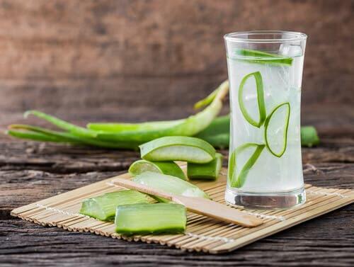 Aloe vera juice in a glass, a natural remedy for type 2 diabetes.