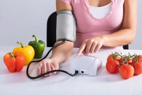 6 Forbidden Foods for People with Blood Pressure Problems