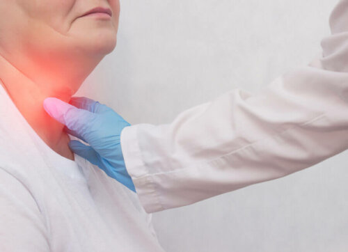 How to Overcome Hypothyroidism: 4 Tips