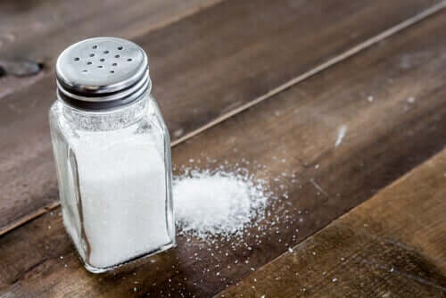 A salt shaker.