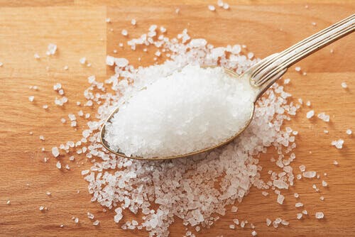 A teaspoon of sea salt.