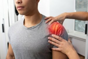 Tendonitis in the Shoulder: Symptoms, Causes, and Treatment