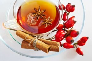 Benefits and Precautions of Rosehip Tea